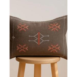 Housse de coussin marocaine faite à la main, coussin traditionnel berbère, coussin décoratif bohème pour canapé, coussin en coton pour la décoration de la maison - Product Image 1