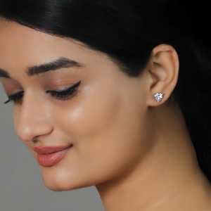 Boucles d'oreilles à la mode en argent plaqué or avec diamant et zircon pour fiançailles de mariage ou fête - Product Image 4