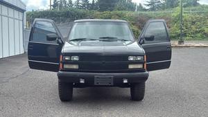 Chevrolet Cheyenne Classic 1988, importation américaine, wagon 4x4, pick-up, cuir, boîte de vitesses automatique, conduite à gauche, arrière - Product Image 2