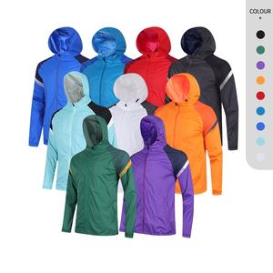 Chaqueta Cortavientos Personalizada de Fútbol 100% Nailon con Capucha - Product Image 5