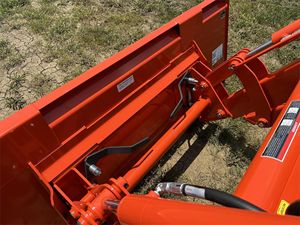 รถแทรคเตอร์ M7171 75HP ฟาร์มพร้อมกระปุกเกียร์และปั๊ม4WD แบบด้านหน้า - Product Image 6