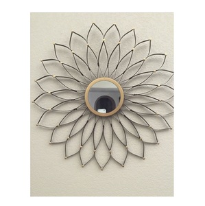 Espejo de pared de metal de diseño de marco redondo con aspecto antiguo negro cepillado ideal para comedor u oficina moderna - Product Image 3