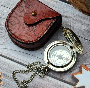 Gravure-Boussole à bouton-poussoir Cadeaux pour lui Cadeau, Cadeaux de mari, Cadeau de couple, Cadeaux de Noël - Product Image 2