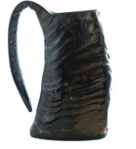 Taza Decorativa Hecha a Mano de Cuerno Negro Pulido |   Vajilla Decorativa Ecológica de Estilo Vikingo para Coleccionistas - Product Image 1