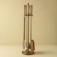 Ensembles de feu en laiton de fabrication complexe pour les cheminées traditionnelles dotées de poignées artisanales et d'une élégance vintage