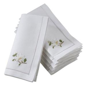 Serviettes en coton blanc | Serviettes en tissu d'hôtel brodées | Vente en gros de cadeaux personnalisés - Product Image 1