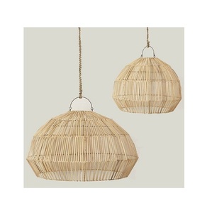 Lámpara Colgante LED de Mimbre Tejida a Mano, Estilo Rústico, con Pantalla de Ratán, Luz Blanca Cálida Suave, Personalizable para Cocina y Sala de Estar - Product Image 1