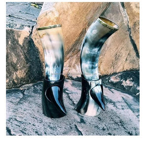 Cuerno para beber vikingo pulido respetuoso con el medio ambiente hecho a mano natural personalizado de la mejor calidad para restaurante y Hotel en casa de la India. - Product Image 2