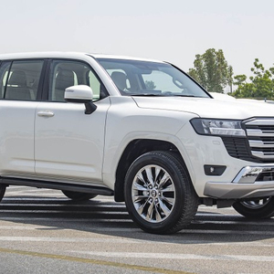 Option complète d'occasion (LHD) pour yo ta Land Cruiser 300 GXR 2022 blanc à vendre en ligne - Product Image 1