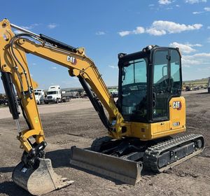 รถขุดขนาดเล็ก CAT 303.5 แบบตีนตะขาบ พร้อมบุ้งกี๋และเครื่องตัดหญ้า สำหรับงานก่อสร้างในฟาร์ม - Product Image 5