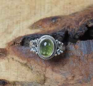 Bague de créateur élégante en argent sterling 925 avec pierres précieuses vertes en tourmaline, bijoux élégants faits à la main pour cadeau d'anniversaire, bagues de mode - Product Image 3