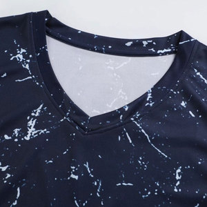 Vente chaude Vêtements de basket-ball pour hommes Maillot de sublimation respirant personnalisable Ensembles d'uniformes de vente en ligne à bas quantité minimale de commande - Product Image 4