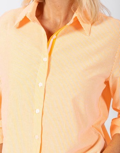 Camisa de Verano para Mujer, Color Naranja con Rayas Blancas, Estilo Seersucker, Cierre de Botones, Cuello Clásico, Tela Texturizada, Corte Holgado - Product Image 2
