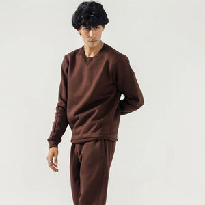 Vente en gros 2025 Survêtement pour homme Logo personnalisé Survêtement de jogging uni pour homme Ensemble respirant Grande taille Vêtements de sport Service OEM - Product Image 2