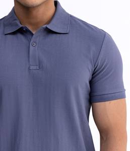 Polos élégants pour hommes Polos OEM Custom Fashion Tee Trendy à manches courtes Couleur claire Sans col avec deux boutons Confort - Product Image 3