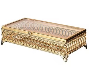 Boîte à bijoux en verre avec cadre en métal doré de style unique et élégant, boîte à bijoux décorative haut de gamme - Product Image 4