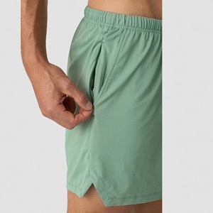 Shorts de sport pour hommes personnalisés, été, séchage rapide, 100% polyester, poches latérales, taille élastique, coupe ample, pour la course à pied et le fitness - Product Image 4
