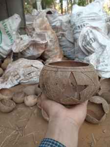 Ensemble de bols en noix de coco naturelle du Vietnam | Bols en coquille de noix de coco écologiques | Ensemble bol et cuillère en coquille de noix de coco par Eco2go Vietnam - Product Image 5