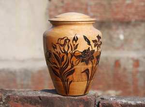 Urnas de grabado de flores para cenizas humanas Urna de cremación giratoria para tapa roscada Urna de madera para mascotas Varios tamaños - Product Image 4