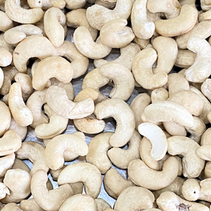 Meilleur tarif Noix de cajou WW240 et WW320 Vente en gros Noix de cajou Santigo Viet Nam Vente en gros exportées vers l'Asie, l'UE et le Moyen-Orient - Product Image 1