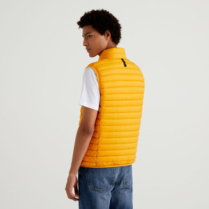 Wholesale Polyester Material Unisex <b>Quilted</b> Zip Up Puffer Sleeveless Jacket With Side Pockets And Stand Collar - Product Image 2