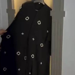 Vêtements musulmans traditionnels islamiques élégants et modestes pour femmes, brodés à la main, vêtements de fête, abaya de style Dubaï-accessoire inclus - Product Image 1