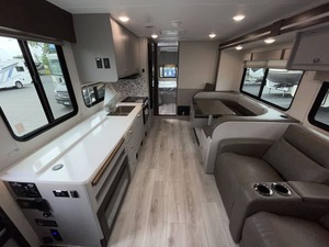 Autocaravana Fairly KH Usada 2026 Coachmen Freelander 31M-B-F - Product Image 2