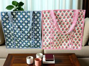 Bolso de Mano de Moda para Mujer, Estampado a Mano en India, Acolchado, para Invierno y Verano, Bolso de Compras, Bolso de Hombro, con Estampado de Flores Multicolores - Product Image 4