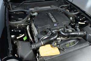 BMW Z8 2023 Usado en Buen Estado, Volante a la Izquierda, Asientos de Cuero, 5 Plazas, Euro III, Cámara Trasera, Origen Estadounidense, ESC, Sin ABS - Product Image 2