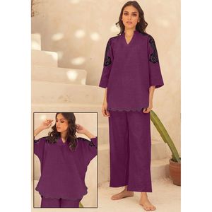 Traje de Dos Piezas con Corte Ondulado y Estampado para Mujer - Product Image 2