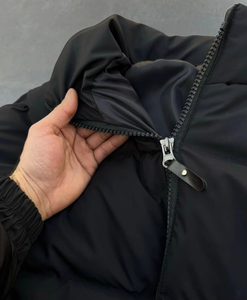 เสื้อแจ็คเก็ตพัฟเฟอร์คุณภาพสูง แห้งเร็ว สวมใส่สบาย รับผลิตตามสั่ง ราคาขายส่งจากโรงงาน รับออกแบบสีและโลโก้ตามต้องการ สำหรับทุกเพศ - Product Image 2