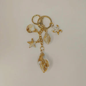 Llavero Decorativo de Concha Marina de Vietnam con Concha Natural para Recuerdo y Regalo - Product Image 1