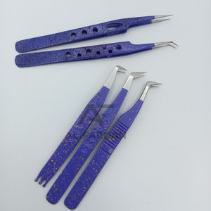 แหนบขนตาสีม่วงสแตนเลสแข็งพร้อมด้ามจับแข็งแรงชื่อแบรนด์ตามสั่งสำหรับการต่อขนตาเพิ่มวอลลุ่ม - Product Image 1