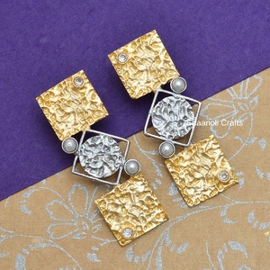 Pendientes de Latón con Perlas y Diamantes, Estilo Martillado Dorado, para Fiestas, Bodas, Regalos, Joyería para Mujeres y Niñas, Venta al por Mayor - Product Image 1