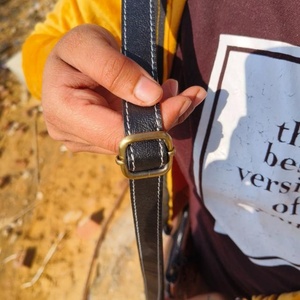 Nouvelle arrivée Western Navajo sacs latéraux à franges en cuir usiné aztèque faits à la main Vente à chaud de sacs à main de taille idéale de style vintage pour femmes - Product Image 3