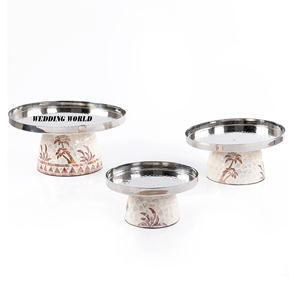 Présentoir à chocolat en métal avec base en bois nacré Support à chocolat sucré de luxe de qualité supérieure Forme ronde Nouveau présentoir à chocolat fantaisie - Product Image 1