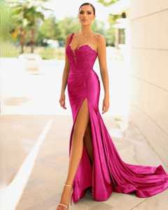 ชุดเดรสค็อกเทลแขนกุดยาวเต็มรูปแบบป้องกันไฟฟ้าสถิตย์ของผู้หญิงที่สง่างามคอเสื้อตาข่ายปักไข่มุก - Product Image 1