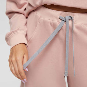 Vente en gros Nouveau survêtement de jogging Hip Hop personnalisé pour femmes en coton de haute qualité brodé Sports unis pour la saison de printemps - Product Image 4