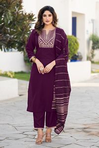 Salwar Suit tendance pour les fêtes, look haut-dupatta et bas entièrement cousu, achetez un Kurti de fête de Surat pour femmes - Product Image 6