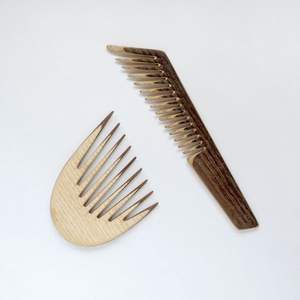 NATURAL MEJOR viaje portátil estilo chino hecho a mano sándalo pintado tallado peine de madera - Product Image 2