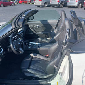 2022 BMW Z4 SDrive30i 2dr Roadster con cámara trasera asientos de cuero de dirección izquierda - Product Image 5