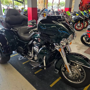 Harley-Davidson Tri Glide Ultra Lista para Usar - Product Image 1