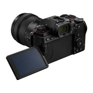 DC-S5 Full <b>Frame</b> Mirrorless 4K 60P Video <b>Recording</b> Camera with 20-60 mm L-Mount Lens 5-Axis Dual I.S. Flip Screen Wi-Fi - Product Image 3
