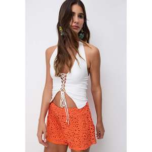 Top con detalle de cordones en la parte delantera - Product Image 3