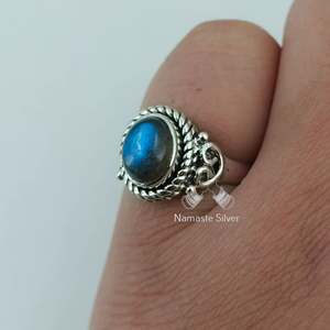 Handmade 925 Sterling Silver Boho Style <b>Labradorite</b> <b>Ring</b> Natural Oval Gemstone Promise Jewelry Birthstone Gift for Her - Product Image 1