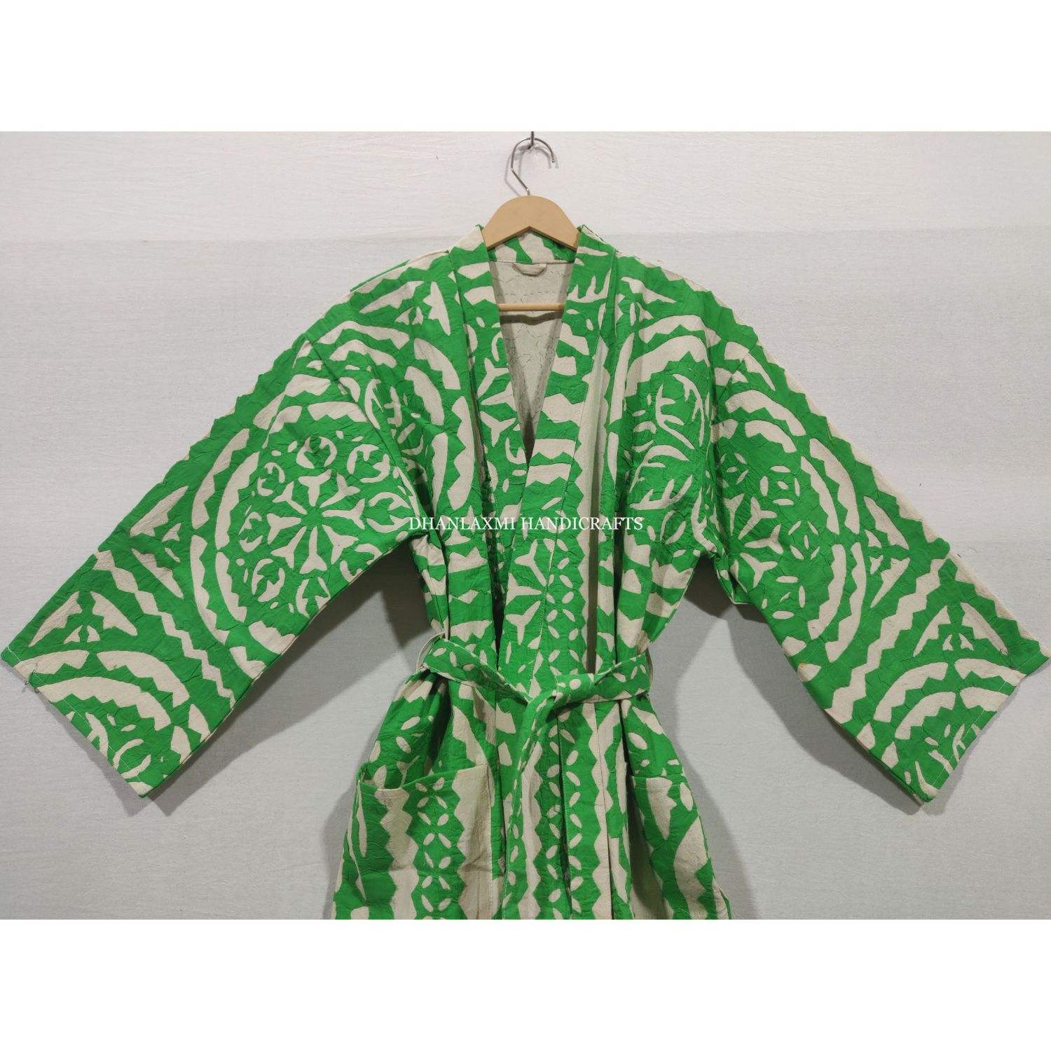 สีเขียว