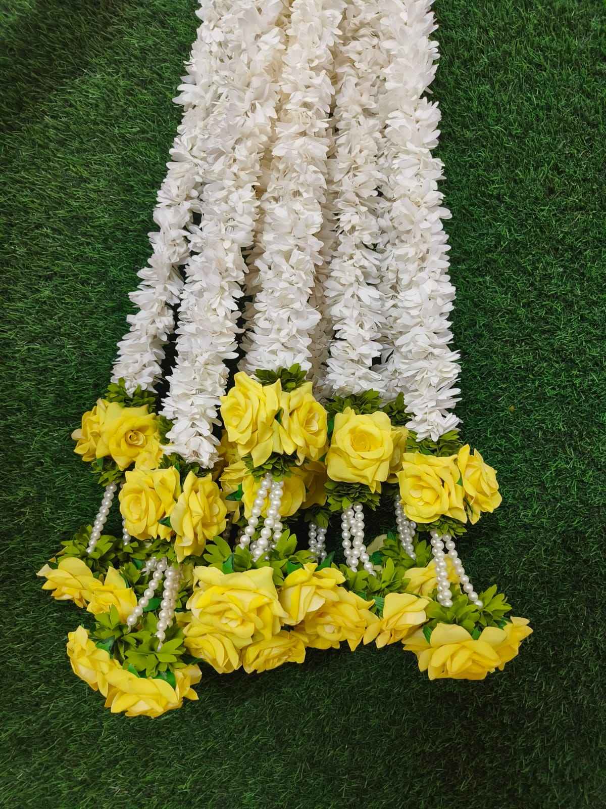 สีเหลือง