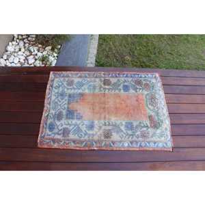 Alfombra Vintage de 2.3x3.2 pies, Alfombra con Borde Azul, Alfombra de Lana - Product Image 3