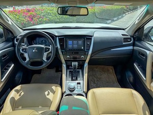 OFERTA ESPECIAL 2023 MIT-SU-BI-SHI MO-NTE-RO SPORT TRANSMISIÓN AUTOMÁTICA ASIENTOS DE CUERO - Product Image 2