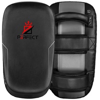 Tapis d'entraînement professionnel personnalisable pour Muay Thai en cuir PU avec rembourrage HD EVA, cousu à la machine, antidérapant et résistant à l'usure pour salle de boxe